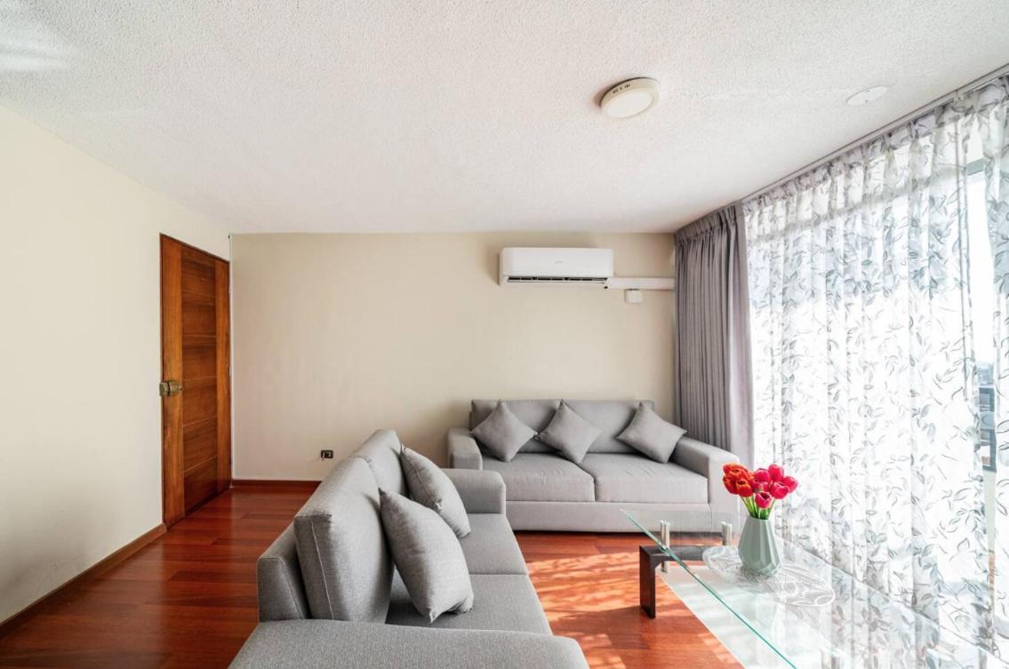 Apartamentos Estela En Alameda Colonial - 5Km Aeropuerto Jorge Chavez ลิมา ภายนอก รูปภาพ